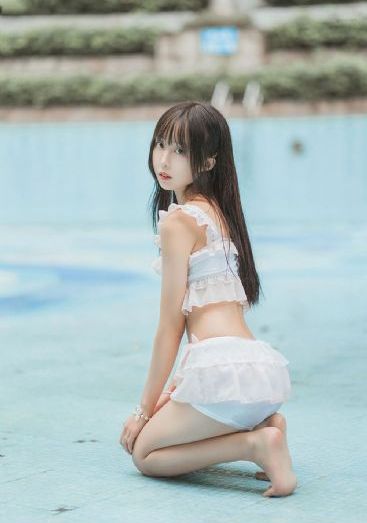 欧美丰乳肥臀v_超清手机在线观看