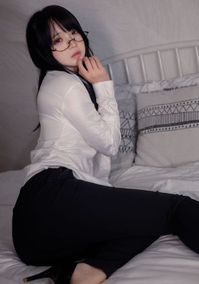 欧美女生街拍壁纸_超清全集免费观看